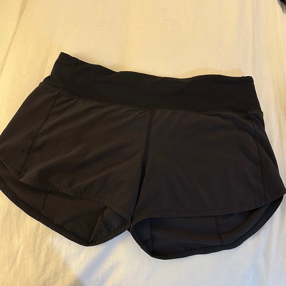 Lululemon speed up shorts!! EUC!!!